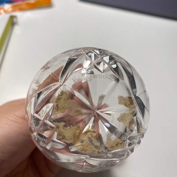 WEDGWOOD CRYSTAL MAJESTY PATTERN PERFUME BOTTLE WITH DAUBER - Picture 3 of 5